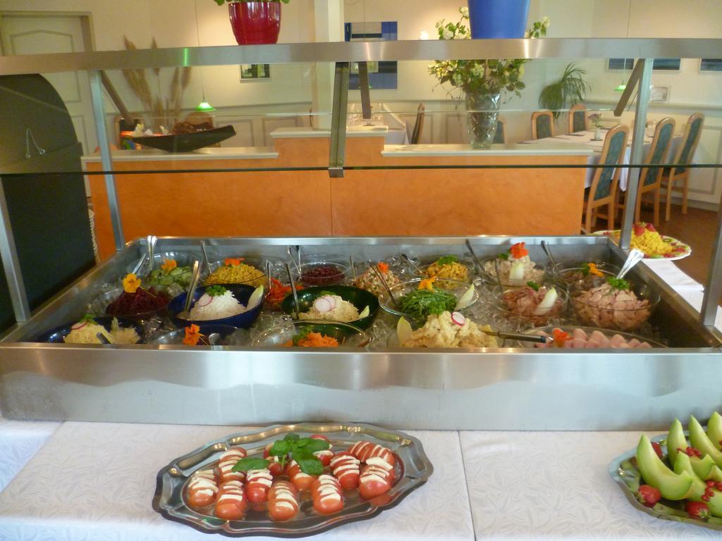 Hotel Speiserestaurant Bahnhof 戈汀根 外观 照片